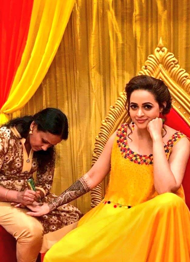 Malayalam actress Bhavana's mehandi photos. Bhavana,Bhavana wedding,Bhavana marriage,Bhavana mehandi pictures,Bhavana mehandi pics,Bhavana mehandi images,Bhavana mehandi stills,Bhavana wedding pics,Bhavana wedding images,Bhavana wedding stills,Bhavana wedding pictures