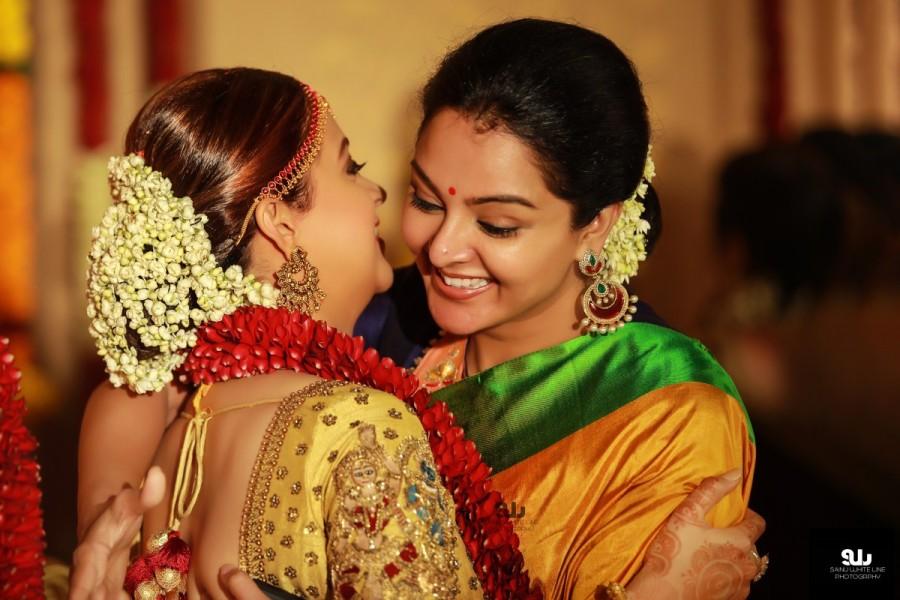 At this juncture, IBTimes conveys our hearty wishes to the newly wed couples. Bhavana,Bhavana and Naveen,Bhavana wedding pics,Bhavana wedding images,Bhavana wedding stills,Bhavana wedding pictures,Bhavana marriage,Bhavana marriage pics,Bhavana marriage images