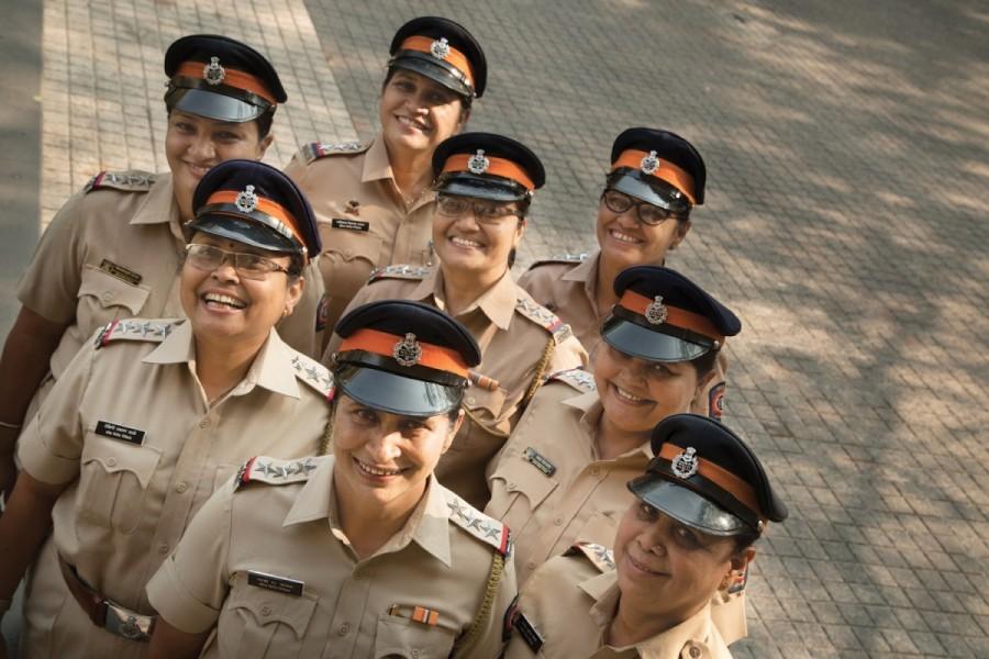 Women Police officers: Eight women police station incharges, a first in any city in the country, protecting the good & destroying the evil, with a smile each day. Amitabh Bachchan,actor Amitabh Bachchan,Mumbai Police 2018 Calendar,Mumbai Police Calendar,Amitabh Bachchan unveils Calendar,Mumbai Police