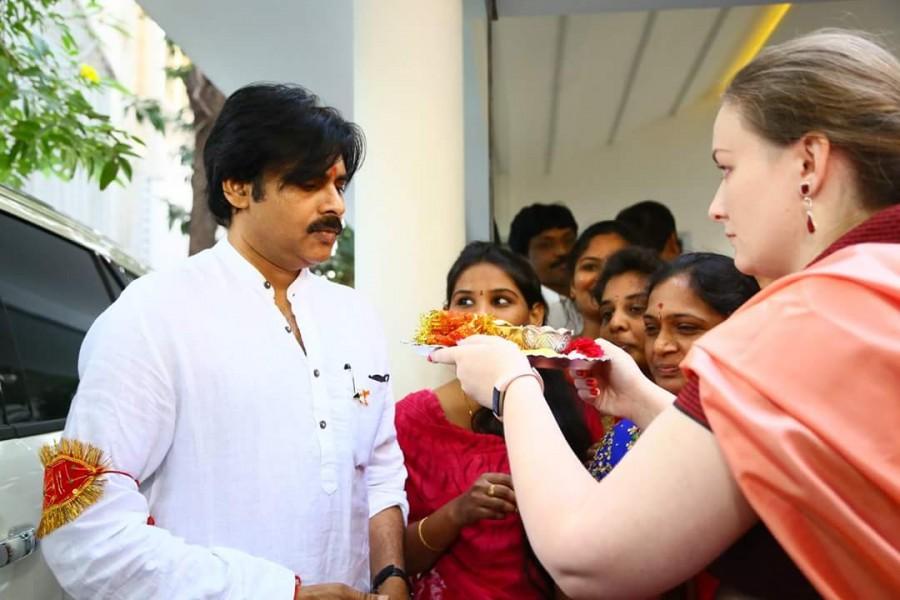 He launched the 'Yatra' from Kondagattu Anjaneyaswamy temple from Jagtiyal district. Pawan Kalyan,Jana Sena party,political tour,Anjaneya Swamy temple,Pawan Kalyan political Yatra,Pawan Kalyan political tour