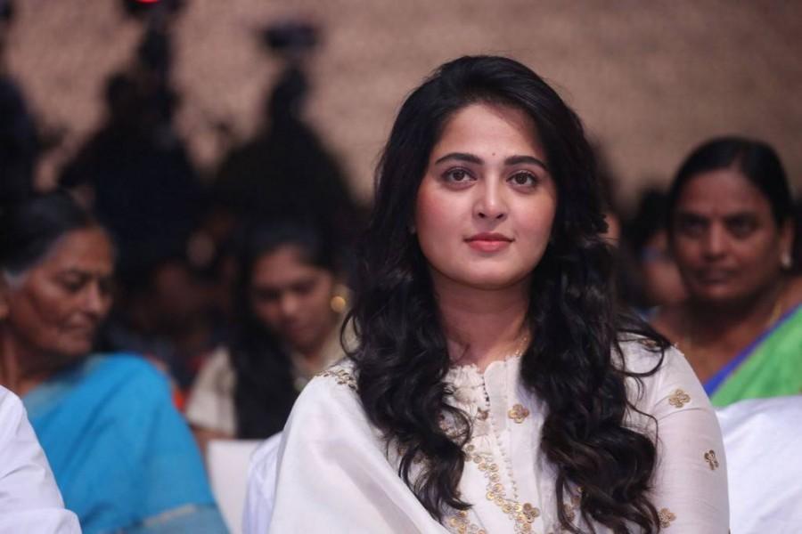 Actress Anushka Shetty poses for the cameras during Bhaagamathie pre-release event in Hyderabad. Bhaagamathie,Anushka Shetty,Nani,Bhaagamathie pre-release event,Bhaagamathie pre-release event pics,Bhaagamathie pre-release event images,Bhaagamathie pre-release event stills,Bhaagamathie pre-release event pictures
