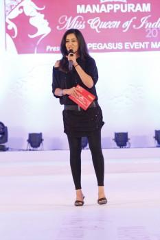 Rajini Haridas hosting Miss Queen of India 2015.