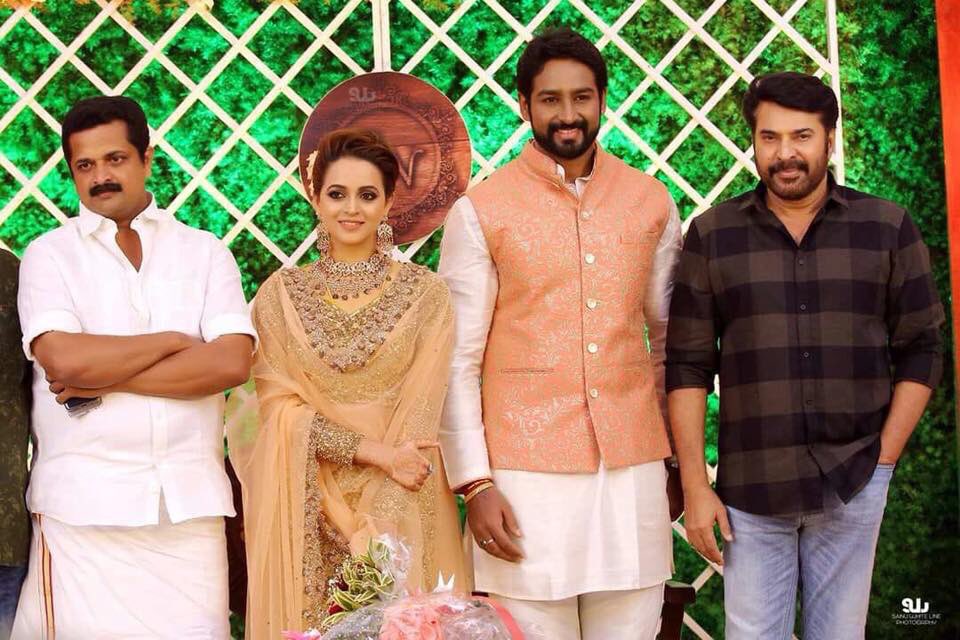 Mammootty at Bhavana and Naveen marriage reception. Mammootty,Bhavana,Bhavana marriage reception,Bhavana wedding reception,Bhavana reception,Bhavana reception pics,Bhavana reception images,Bhavana reception stills,Bhavana reception pictures