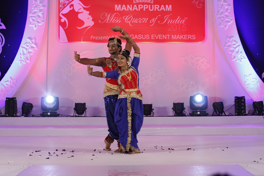 Cultural event during Miss Queen of India 2015 finale Miss Queen of India,miss queen of india photos,miss queen of india winner,Miss Queen of India 2015,Miss Queen of India event photos,ranjini haridas,Kanika kapur,Aileena Catherin Amon