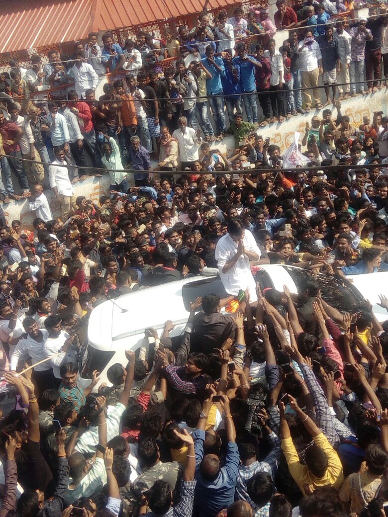 Kalyan, who had campaigned for the TDP-BJP alliance in the 2014 election but distanced himself from both the parties last year, has already announced that the Jana Sena will contest the coming election in Andhra Pradesh and Telangana, where the TDP-BJP and the TRS are in power respectively. Pawan Kalyan,actor Pawan Kalyan,praja yatra,Pawan Kalyan at praja yatra,Anjaneyaswamy temple,Pawan Kalyan at Anjaneyaswamy temple,Jana Sena Party