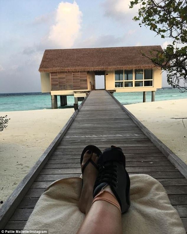 Mallette, however, shared a photograph of her foot in a cast on her own account as she told her followers she had broken her foot. Justin Bieber,singer Justin Bieber,Pattie Mallette,Justin Bieber mother,justin bieber mother pattie,Justin Bieber in Maldives