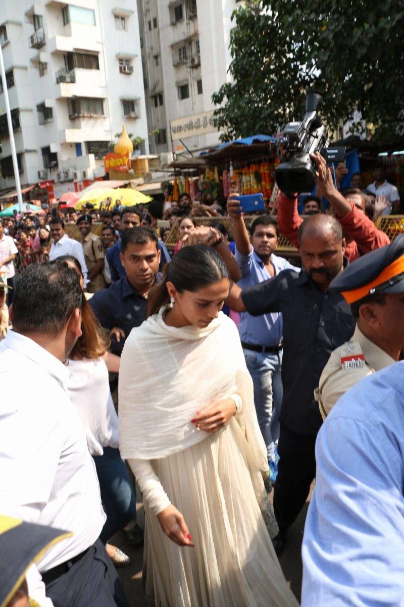 The Rajasthan and Madhya Pradesh governments wanted to block its January 25 release, but the Supreme Court has asked all the states to comply with its order not to stand in the way of its release. Deepika Padukone,actress Deepika Padukone,Padmaavat,padmaavat release,Deepika Padukone visits Siddhivinayak temple,Siddhivinayak temple