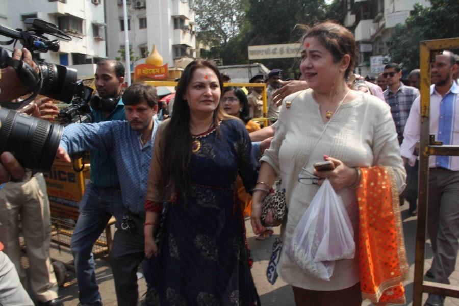 Jaya Prada visits Siddhivinayak temple in Mumbai on Jan 23, 2018. Jaya Prada,actress Jaya Prada,Siddhivinayak temple,Jaya Prada at Siddhivinayak temple,Jaya Prada latest pics,Jaya Prada latest images,Jaya Prada latest stills,Jaya Prada latest pictures,Jaya Prada latest photos