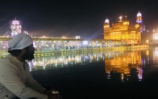 Actors Mohit Raina and Mukul Dev on Tuesday sought blessings at the Golden Temple here for the success of their upcoming show 
