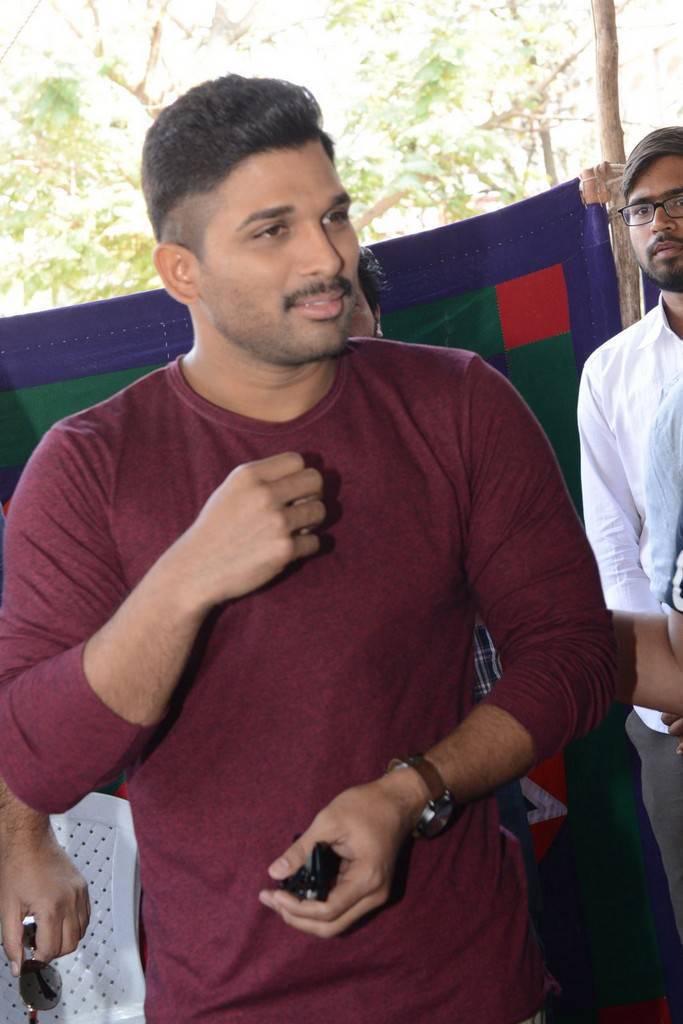 Allu Arjun,actor Allu Arjun,Naa Peru Surya,Naa Peru Surya press meet,Naa Peru Surya press meet pics,Naa Peru Surya press meet images,Naa Peru Surya press meetstills,Naa Peru Surya press meet pictures,Naa Peru Surya press meet photos