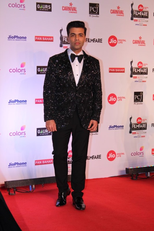 Karan Johar poses for the cameras at 63rd Jio Filmfare Awards 2018 in Mumbai. Shahid Kapoor,Kalki Koechlin,Karan Johar,Madhuri Dixit,63rd Jio Filmfare Awards 2018,Jio Filmfare Awards 2018,Jio Filmfare Awards,Jio Filmfare Awards pics,Jio Filmfare Awards images,Jio Filmfare Awards stills,Jio Filmfare Awards pictures