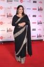 Vidya Balan poses for the cameras at 63rd Jio Filmfare Awards 2018 in Mumbai.