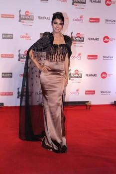 Tanisha Mukherjee poses for the cameras at 63rd Jio Filmfare Awards 2018 in Mumbai.