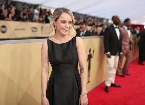 American actress Taryn Manning says she was annoyed to learn that her dress for this year's Screen Actors Guild Awards cost was just $200.