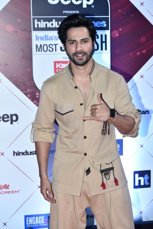 Varun Dhawan at HT India's Most Stylish Awards 2018 held at Yash Raj Studio in Mumbai on January 24, 2018. Shahid Kapoor,Sanjay Dutt,Rekha,Varun Dhawan,Vaani Kapoor,HT India's Most Stylish Awards 2018,HT India's Most Stylish