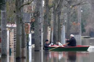 Paris under water,Paris flooded,Seine bursts,Paris flooded after heavy rain,Paris heavy rain,heavy rain in Paris