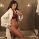 Fitness expert and actor Alec Baldwin's wife Hilaria Baldwin stunned her fans with her latest Instagram selfie that shows her posing without knickers. Reaching the six-month mark, Hilaria stripped down to just a crimson brassiere while flaunting her growing, bare belly, reports mirror.co.uk.