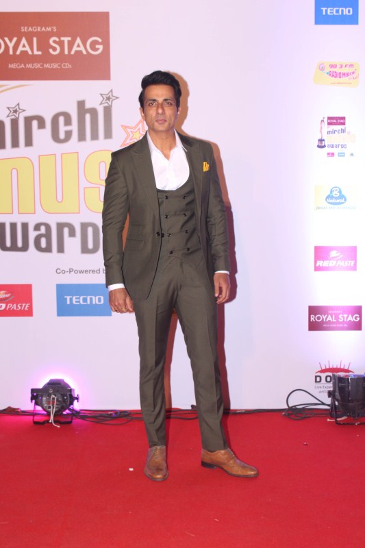 Sonu Sood at the 10th Mirchi Music Awards 2018, held at Dome, NSCI in Mumbai. Manushi Chhillar,Urvashi Rautela,Ayushmann Khurrana,Sonu Sood,Nushrat Bharucha,10th Mirchi Music Awards 2018,10th Mirchi Music Awards,celebs at 10th Mirchi Music Awards 2018