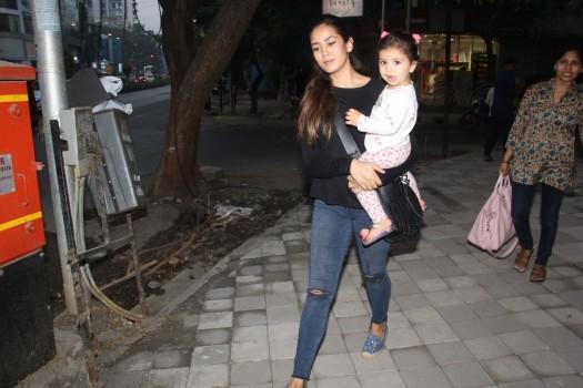 Shahid Kapoor wife Mira Rajput and daughter Misha Kapoor spotted at Bandra