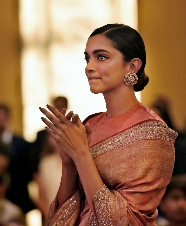 The actress was also seen getting emotional on witnessing yet another achievement of her fathers. Deepika Padukone,actress Deepika Padukone,Padmaavat,anisha padukone,Prakash Padukone