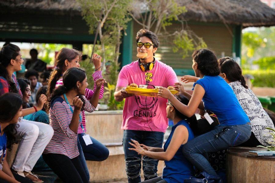 Starring Vijay Sethupathi and Gautham Karthik in the lead roles, while Niharika Konidela, Gayathrie Shankar, Viji Chandrasekhar, Ramesh Thilak, Daniel Annie Pope and Rajkumar play other pivotal roles. Vijay Sethupathi,Gautham Karthik,Oru Nalla Naal Paathu Solren stills,Oru Nalla Naal Paathu Solren pics,Oru Nalla Naal Paathu Solren images,Oru Nalla Naal Paathu Solren photos,Oru Nalla Naal Paathu Solren pictures,Oru Nalla Naal Paathu Solren movie stills