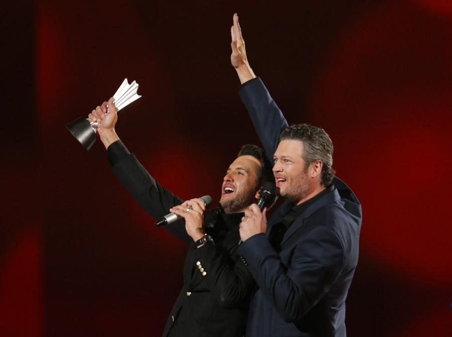 Luke Bryan wins entertainer of the year title ACM awards 2015,Annual Academy of Country Music Awards,Taylor Swift,Luke Bryan,Miranda Lambert,music awards,singers,19 April,photos