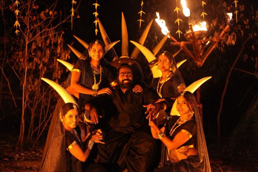 Movie produced by Ganesh Kalimuthu, Ramesh Kalimuthu, P. Arumugakumar under 7C Entertainment Pvt Ltd and Amma Narayana Productions banner. Vijay Sethupathi,Gautham Karthik,Oru Nalla Naal Paathu Solren stills,Oru Nalla Naal Paathu Solren pics,Oru Nalla Naal Paathu Solren images,Oru Nalla Naal Paathu Solren photos,Oru Nalla Naal Paathu Solren pictures,Oru Nalla Naal Paathu Solren movie stills