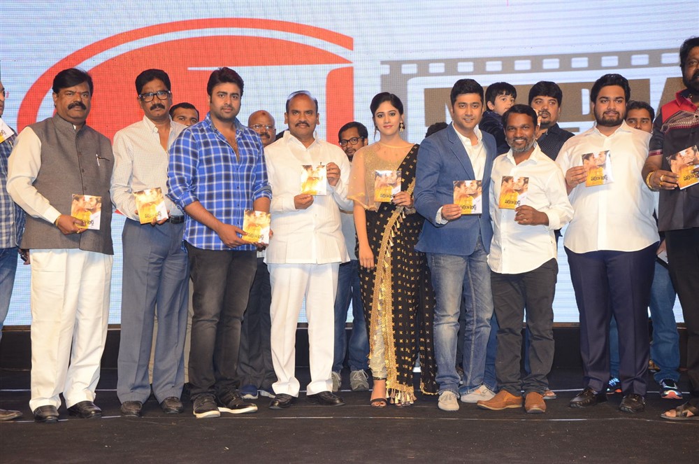 Rahul Ravindran, Nara Rohit, Chandini Chowdary, Naveen Chandra, Rewon Yadhu, Raja Ravindra, Shekar Chandra, Pratani Ramakrishna Goud, Venkat Rao and others graced the event. Howrah Bridge audio launch,Howrah Bridge audio,Howrah Bridge music launch,Howrah Bridge,Rahul Ravindran,Chandini Chowdary,Rewon Yadhu,Shekar Chandra,Naveen Chandra,Nara Rohit,Raja Ravindra,Pratani Ramakrishna Goud,Venkat Rao,JN Raju,Sai Karthik
