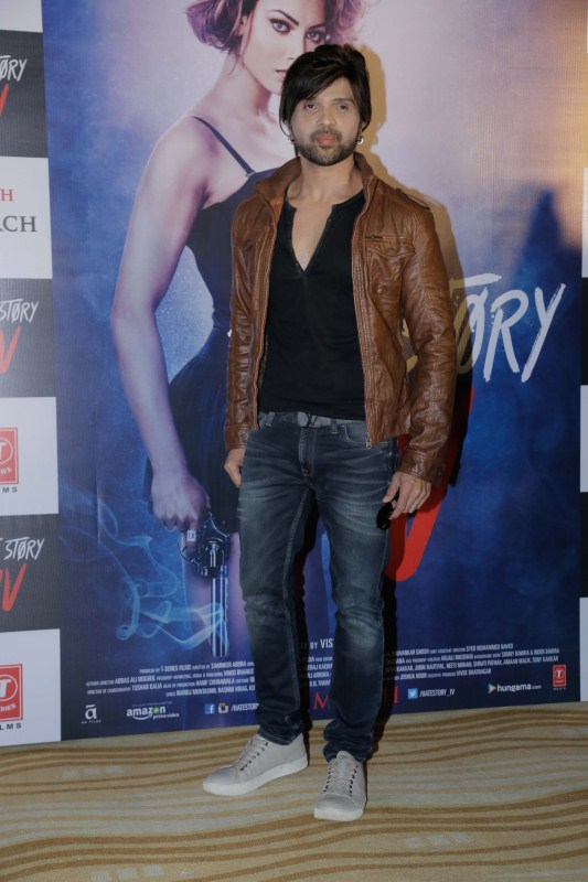 Himesh Reshammiya at Hate Story IV song launch event, held at The View in Mumbai. Himesh Reshammiya,Urvashi Rautela,Neha Kakkar,Hate Story 4,Hate Story 4 song launch,Hate Story 4 song,Hate Story 4 song launch pics,Hate Story 4 song launch images,Hate Story 4 song launch stills,Hate Story 4 song launch pictures,Hate Story 4 song launch