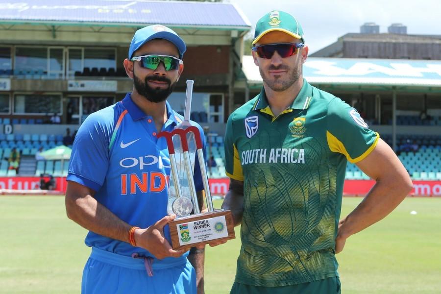 The visitors on the other hand, opted to go with the usual combination of two wrist spinners -- Kuldeep Yadav and Yuzvendra Chahal, alongside the part-time off-spin option of Kedar Jadhav. Faf du Plessis,India vs South Africa,India vs South Africa 1st Odi,India vs South Africa Odi,Virat Kohli,Kingsmead