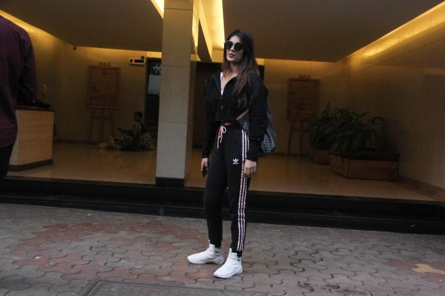 Bollywood actress Nidhhi Agerwal spotted at Bandra, Mumbai. Nidhhi Agerwal,actress Nidhhi Agerwal,Nidhhi Agerwal at Bandra,Nidhhi Agerwal new pics,Nidhhi Agerwal new images,Nidhhi Agerwal new stills,Nidhhi Agerwal new pictures,Nidhhi Agerwal new photos