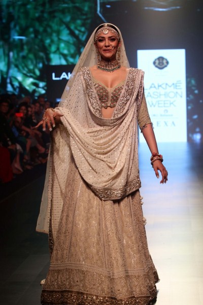 The beauty of the Awadhi craft was heightened by the choice of fabrics like fine muslin and sheer chiffons that came to life with the rich velvets and brocades. Sushmita Sen,actress Sushmita Sen,hot Sushmita Sen,Sushmita Sen at LFW,Sushmita Sen at Lakme Fashion Week,Lakme Fashion Week