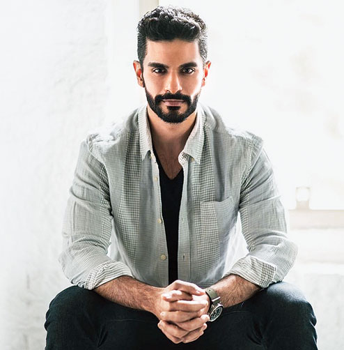 Angad is no gym buff: While the actor has an incredible physique, he doesn't just gym to get the perfect body. Infact the actor trains at a unique fitness centre in Mumbai run by South African cricketers which aims to train people like athletes for being fit. Angad Bedi,Angad Bedi birthday,Angad Bedi birthday specail