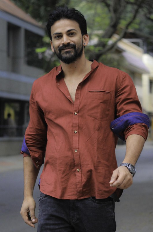 Check out Sandalwood actor Dhananjay's latest stills. Dhananjay's latest pics,Dhananjay's latest images,Dhananjay's latest stills,Dhananjay's latest pictures,Dhananjay's latest photos