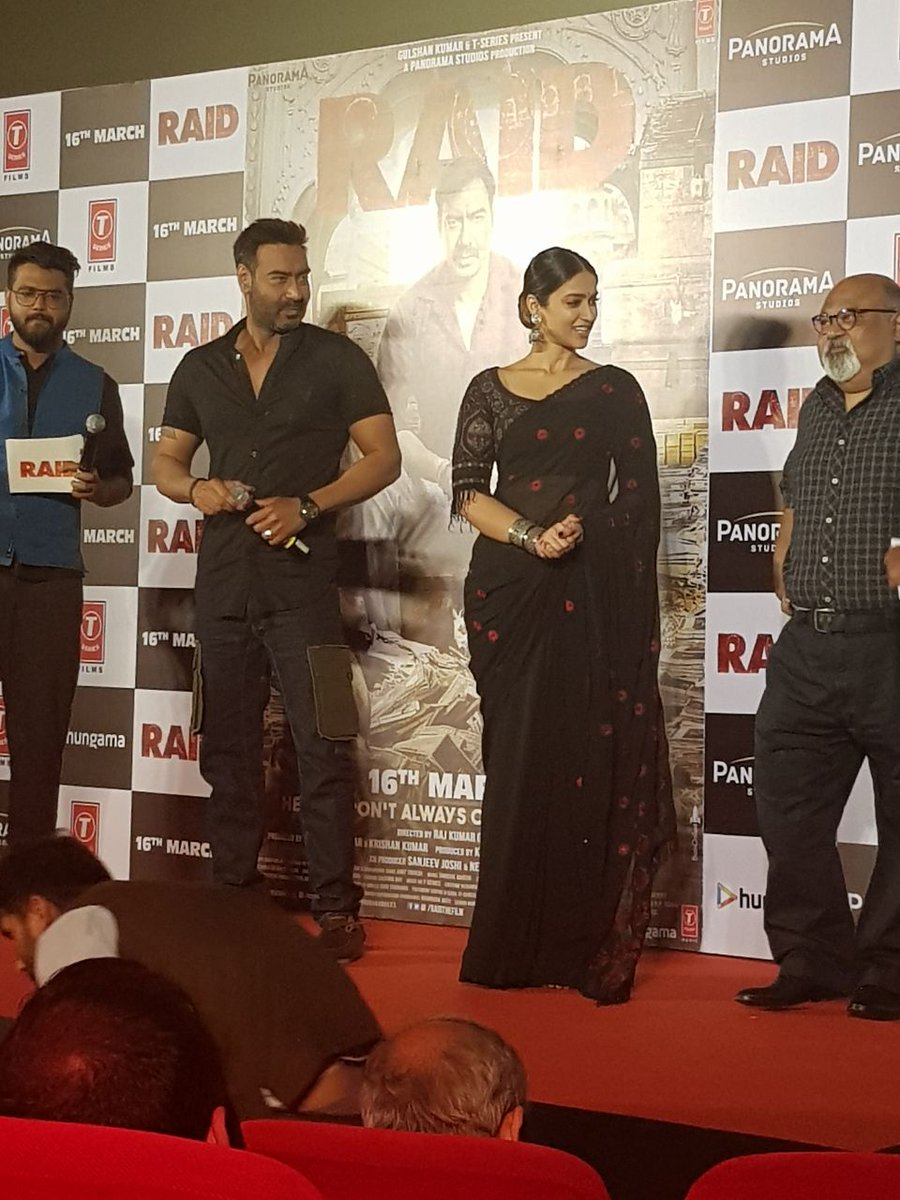 Ajay Devgn and Ileana D'Cruz at Raid trailer launch. Ajay Devgn,Ileana D'Cruz,Raid trailer,Raid trailer launch,Raid trailer launch pics,Raid trailer launch images,Raid trailer launch stills,Raid trailer launch pictures,Raid trailer launch photos