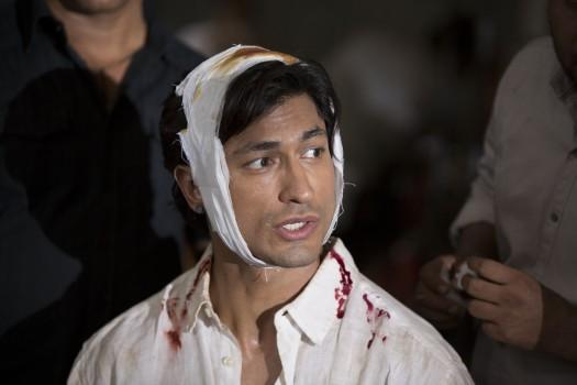 Junglee Pictures upcoming next titled Junglee starring Vidyut Jammwal is making all right noise ever since its announcement. While performing a stunt on the set of Junglee, Vidyut Jammwal injured himself severely. The actor was immediately rushed to the medical center and provided necessary medication. Despite the severe injury, Vidyut and the entire cast and crew resumed shooting within a couple of hours.