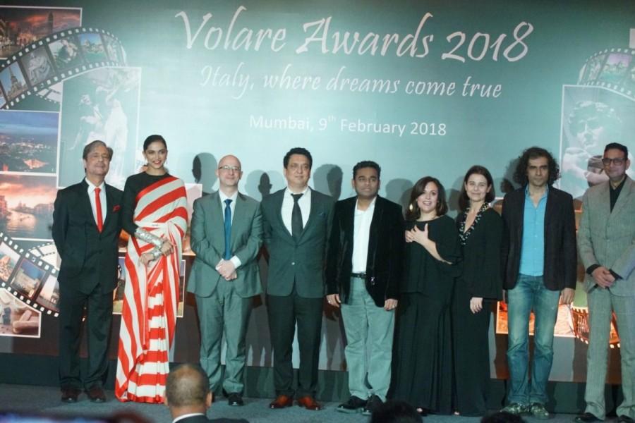 Deepika Padukone, Oscar-winning composer A.R. Rahman, filmmaker Imtiaz Ali and producer Sajid Nadiadwala at the red carpet of Volare Awards 2018 in Mumbai. Deepika Padukone,AR Rahman,Imtiaz Ali,Volare Awards 2018,Volare Awards,celebs at Volare Awards
