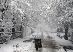 Kashmir,Kashmir snowfall,Kashmir snowfall pics,Kashmir snowfall images,Kashmir snowfall stills,Kashmir snowfall pictures,Kashmir snowfall photos