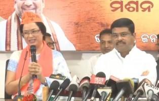 Veteran Odia actress Mahasweta Ray,Mahasweta Ray,actress Mahasweta Ray,Mahasweta Ray joins BJP,Dharmendra Pradhan
