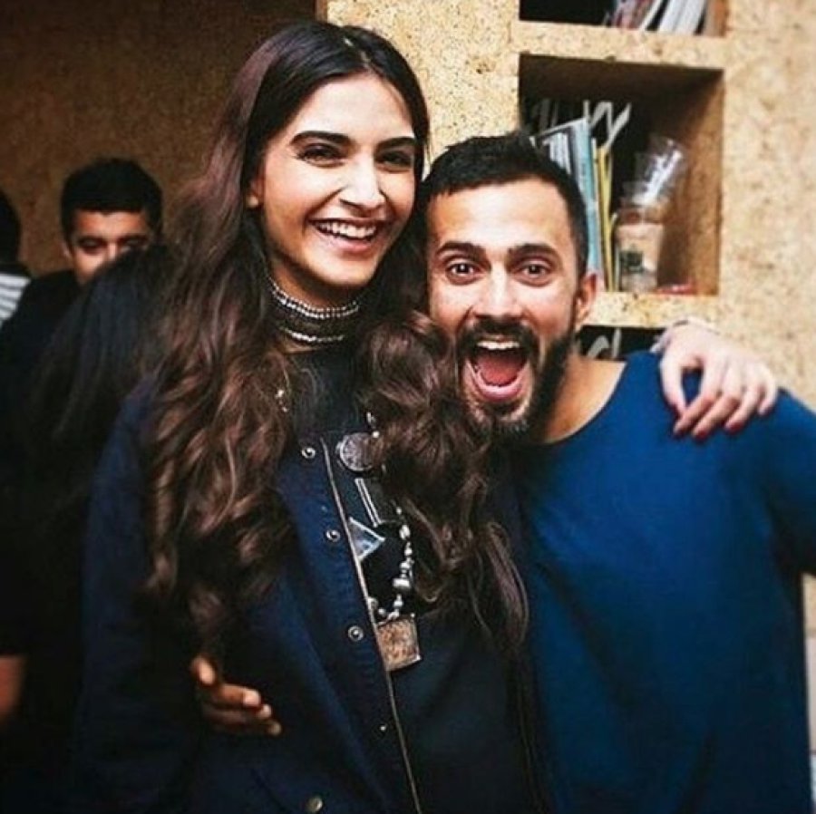 Sonam Kapoor & Anand Ahuja: This couple is a true social media love addict. Distance has never kept them from expressing their love for each other. Soman’s delightful posts about Anand speak a lot about their love for each other. They are internet’s favourite couple which the gen Y can resonate with. Valentine's Day special,Anushka Sharma-Virat Kohli,Deepika Padukone-Ranveer Singh,Sonam Kapoor-Anand Ahuja,best couples,best bollywood couples