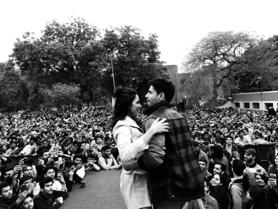 Students at the college were highly energised as they got along with the Aiyaary star cast in a fun filling manner. Sidharth Malhotra,Manoj Bajpayee,Rakulpreet Singh,Neeraj Pandey,SRCC college