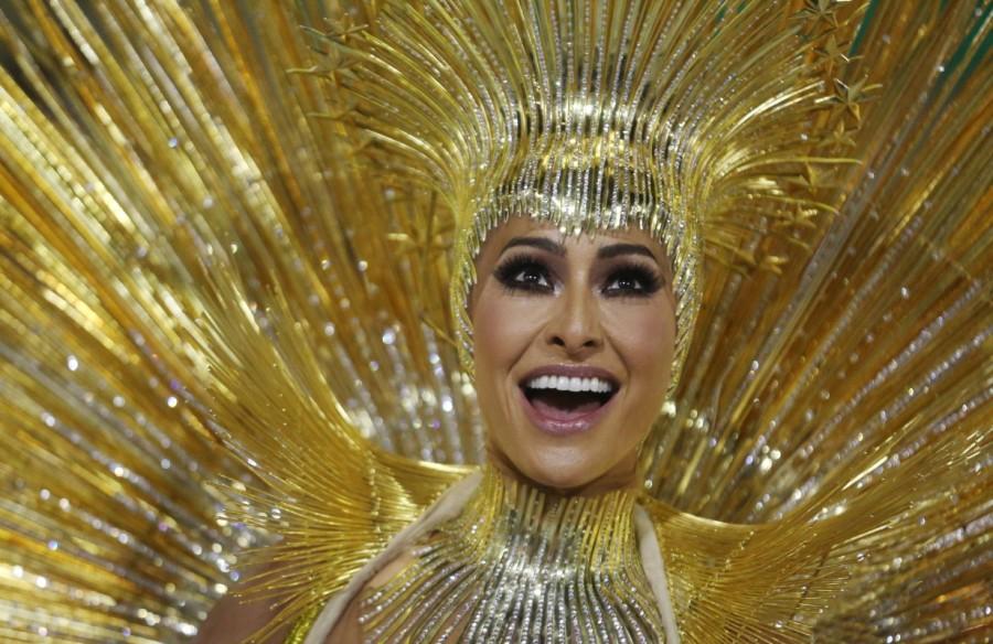 Drum queen Sabrina Sato from Vila Isabel Samba school performs during the first night of the Carnival parade at the Sambadrome in Rio de Janeiro, Brazil. Famous Carnival,Carnival in Brazil,Sabrina Sato,Famous Carnival pics,Famous Carnival images