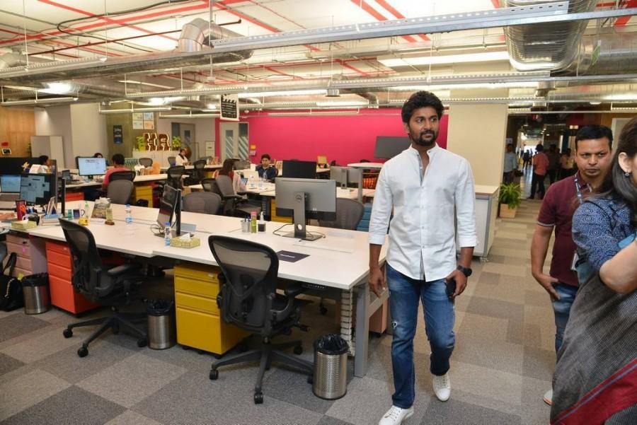 Nani at Facebook office in Hyderabad. Nani,actor Nani,Ame,Ame promotion,Ame promotion at Facebook office,Facebook office,Telugu movie,Telugu movie promotion