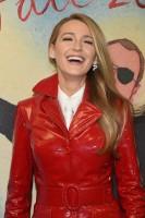 Blake Lively,hot Blake Lively,Michael Kors NYFW show,NYFW show,Michael Kors Collection Fall 2018,Michael Kors Collection,Blake Lively in red dress,hollywood celebs