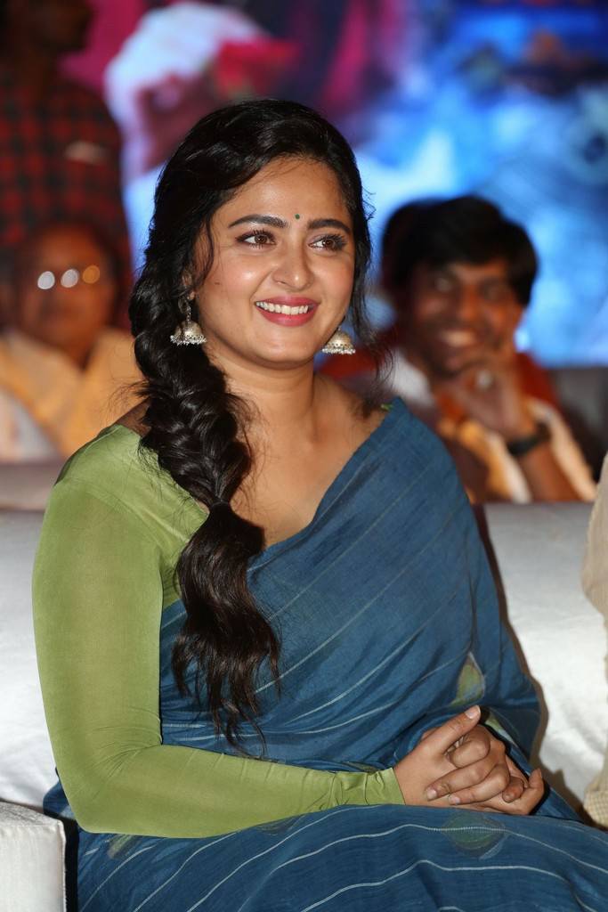 Anushka Shetty poses for photographers at Awe pre-release event. Nani,Anushka Shetty,Kajal Agarwal,Nithya Menen,SS Rajamouli,Awe pre-release event,Awe pre-release,telugu movie Awe,Awe,Awe poster,Awe wallpaper