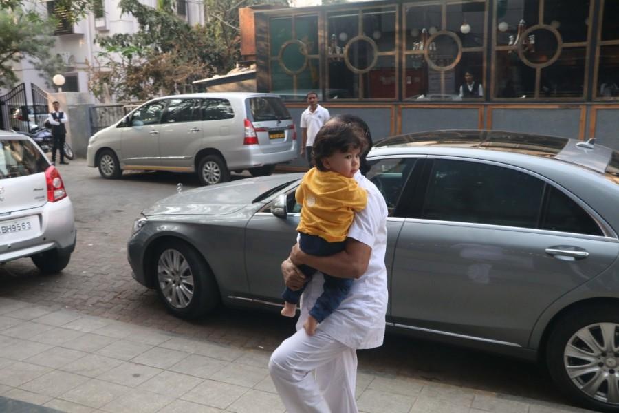 Kareena Kapoor son Taimur Ali Khan spotted at Bandra. Taimur Ali Khan,taimur ali khan photos,taimur ali khan pictures,Taimur Ali Khan wallpapers,Taimur Ali Khan poster,saif ali khan,Kareena Kapoor