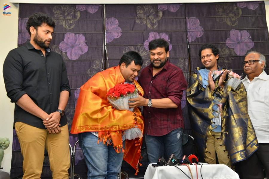 Varun Tej at Tholiprema Pressmeet. Chiranjeevi,Megastar Chiranjeevi,Varun Tej,Tholi Prema,telugu movie Tholi Prema,Tholi Prema movie,Tholi Prema sucess meet,telugu movie,Tholi Prema wallpaper,Tholi Prema poster