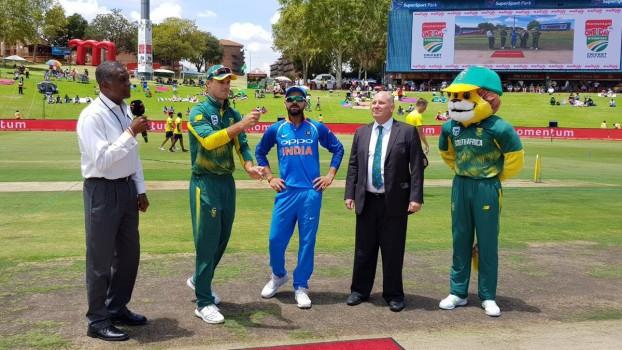 India skipper Virat Kohli won the toss and put South Africa in to bat in the sixth and final One-day International at the Supersport Park here on Friday. Already 4-1 up in the series, the visitors decided to rest paceman Bhuvneshwar Kumar and included youngster Shardul Thakur in the playing XI while the hosts made four changes after the 73-run loss in the fifth ODI at Port Elizabeth.