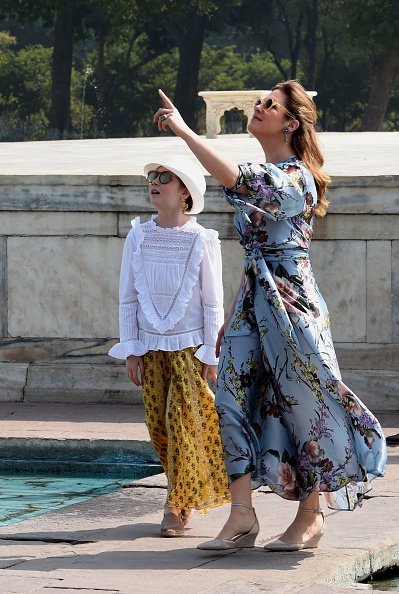 Prime Minister of Canada Justin Trudeau's wife Sophie Gregoire walks with her daughter Ella-Grace during their visit to the Taj Mahal in Agra on February 18, 2018. Trudeau and his family arrived at the Taj Mahal on February 18, kickstarting their week-long trip to India aimed at boosting economic ties between the two countries. Sophie Gregoire,Justin Trudeau,Ella-Grace,Justin Trudeau in Taj Mahal,Canadian Prime Minister