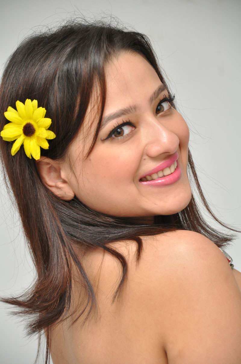 Madalasa Sharma Pics Madalasa Sharma,actress Madalasa Sharma,Madalasa Sharma pics,Madalasa Sharma images,Madalasa Sharma photos,Madalasa Sharma stills,south indian actress,telugu actress